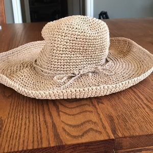 Floppy hat